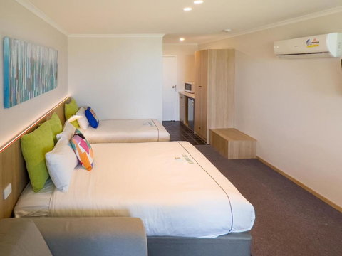 A1 Motels And Apartments Port Fairy - Queensland Tourism 3