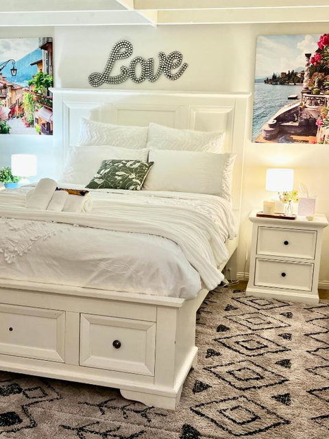 Affordable Luxury Room - Queensland Tourism 0