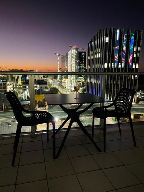 ANTEA Embassy Apartments 914 - Queensland Tourism 1