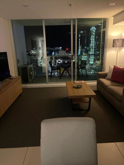 ANTEA Embassy Apartments 914 - Queensland Tourism 2