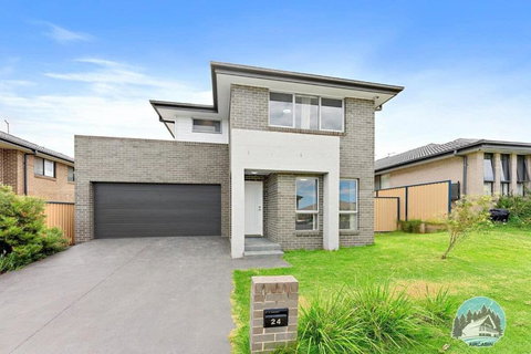 Aircabin - Edmondson Park - 4 Beds Compy House - Queensland Tourism 2