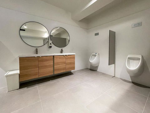 Airone Capsule Hotel - Queensland Tourism 4