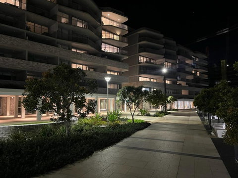 AKS Honeysuckle - Queensland Tourism 0