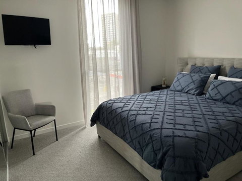 AKS Honeysuckle - Queensland Tourism 3