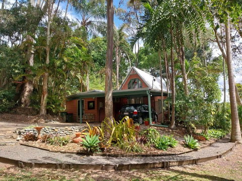 Alba The Scots Cottage Walk Every Where - Queensland Tourism 0