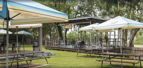 Albatross Bay Resort - Queensland Tourism 1