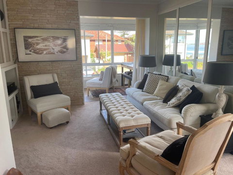 Albemarle On The Beach - Queensland Tourism 1