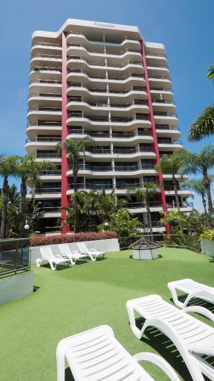 Alexander Holiday Apartments - Queensland Tourism 3