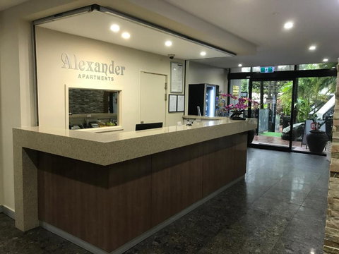 Alexander Holiday Apartments - Queensland Tourism 2