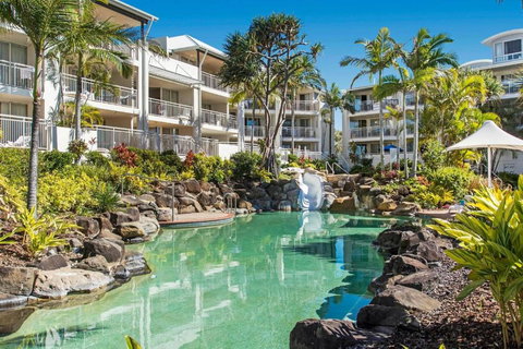 Alexandra Beach Resort Couples Escape - CoastHM - Queensland Tourism 3