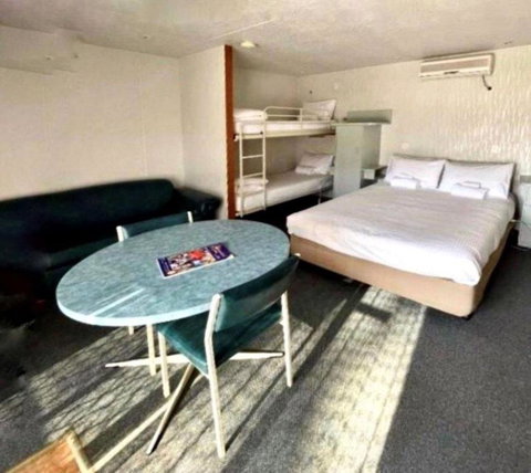 Alexandra Parklife Studio 3 - Queensland Tourism 2