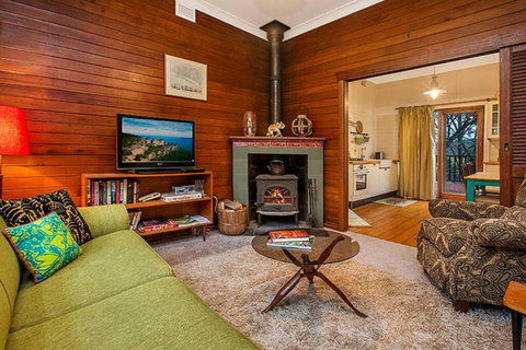 Allambee Cottage - A Place Of Rest - Queensland Tourism 0