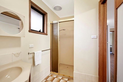 Allestree Holiday Units - Queensland Tourism 2