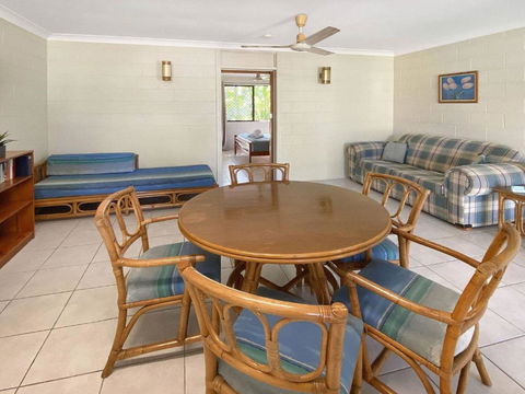 Alma Bay Holiday Unit 2 - Queensland Tourism 3