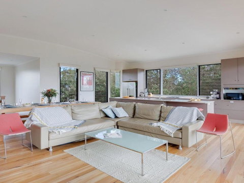 Aloha - Queensland Tourism 1