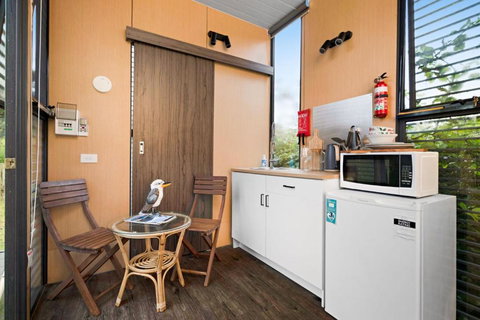 Alpaca Tiny House With Vineyard Lakeside By Tiny Away - Queensland Tourism 4