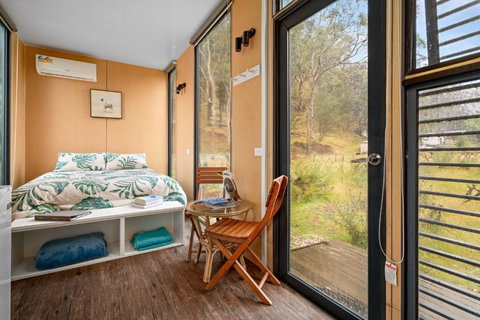 Alpaca Tiny House With Vineyard Lakeside By Tiny Away - Queensland Tourism 3