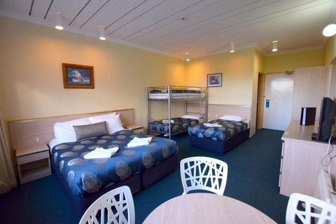 Alpine Resort Motel - Queensland Tourism 4