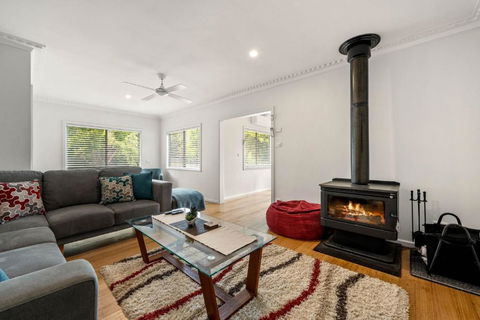 Alpine View Cottage - QLD Tourism 4