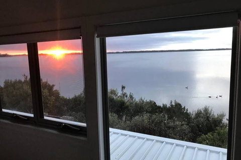 Amazing Ansons Bay Absolute Waterfront Beach House - Queensland Tourism 4