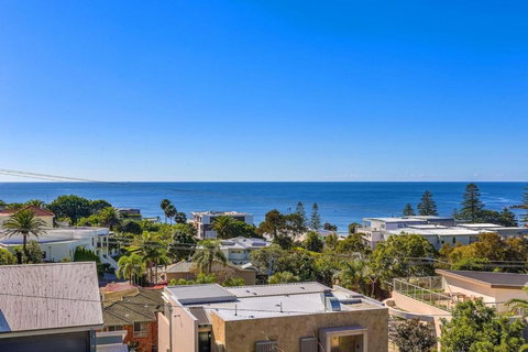 Amelie - Luxury Beach View Condo Minutes To Beach - Queensland Tourism 3