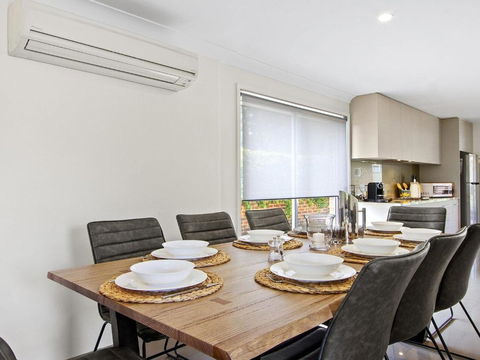 Amersham - Queensland Tourism 1