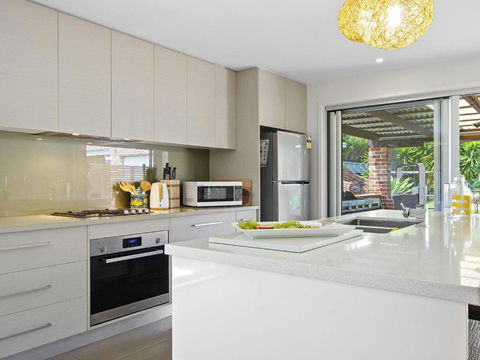 Amersham - Queensland Tourism 2