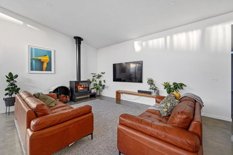 Amongst The Tea Trees - Queensland Tourism 3