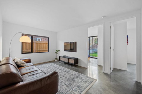 Amongst The Tea Trees - Queensland Tourism 4