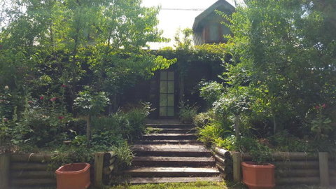 Angaston By The Winter Creek - Queensland Tourism 1