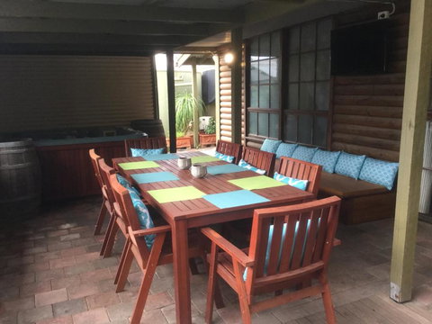 Angaston By The Winter Creek - Queensland Tourism 4