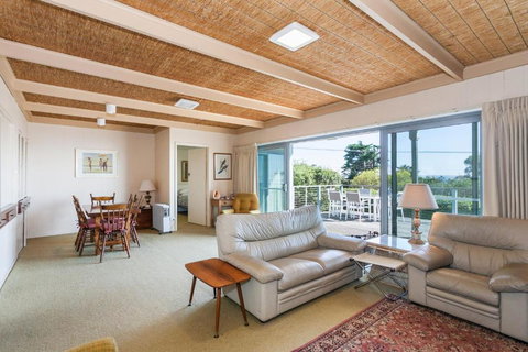 Anglesea Outlook - Queensland Tourism 2