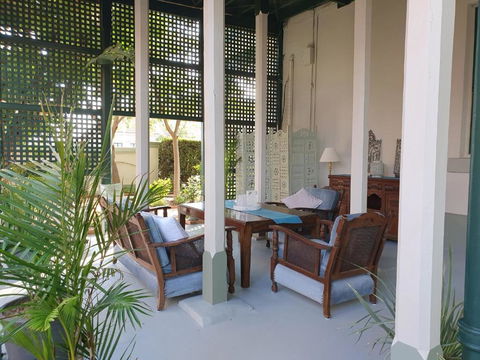 Anglesey House Iconic Forbes CBD Heritage Home - Queensland Tourism 4