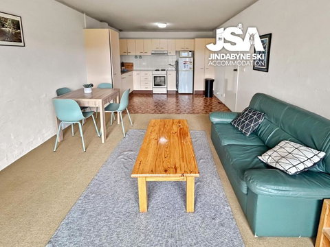 Alpine Mountain View Kirwan 10 - Queensland Tourism 2