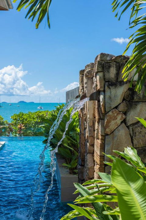 Anusara - Airlie Beach - Queensland Tourism 3