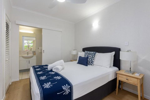 Apartment 4 At Palm Villas - Queensland Tourism 1