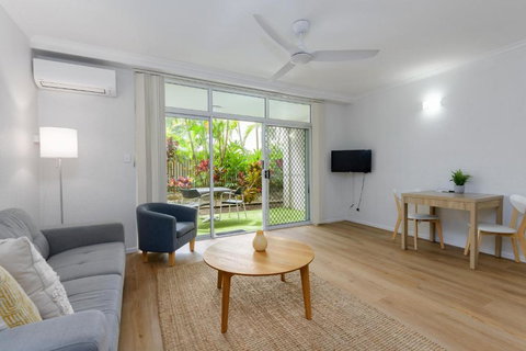 Apartment 4 At Palm Villas - Queensland Tourism 2