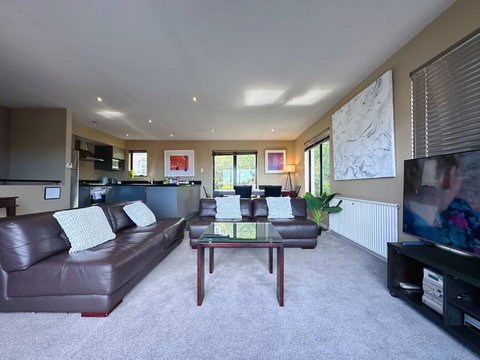 Apartment On Star Unit 1 - Queensland Tourism 2