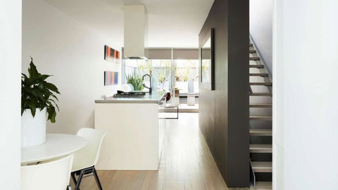 Apartment One - Queensland Tourism 1