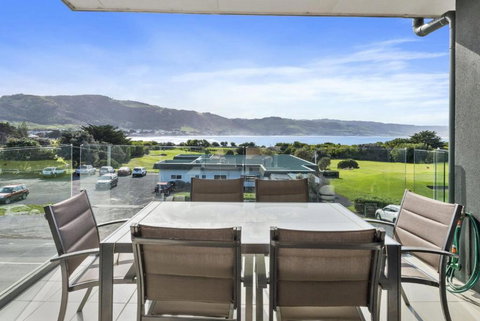 Apollo Blue 11 - Queensland Tourism 0