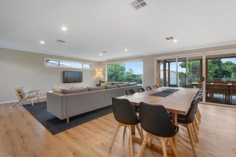 Apollo Grand - Queensland Tourism 3