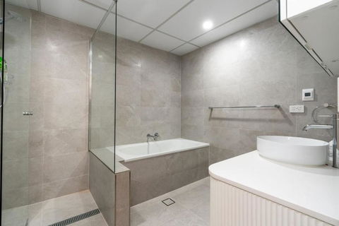 Apt In Kingston - 10min To Lake Burley Griffin - Queensland Tourism 3