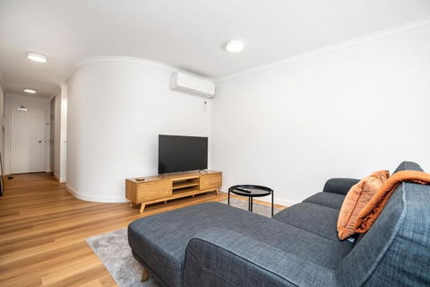 Apt In Kingston - 10min To Lake Burley Griffin - Queensland Tourism 0