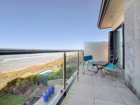 Aqua Mist Penthouse - Queensland Tourism 3