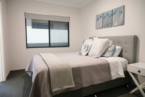 Aqua Vista - Queensland Tourism 2
