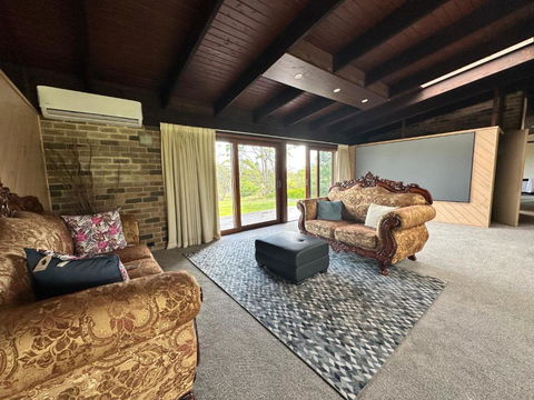 Arcadia Stunning Manor Tennis & Pool & Hottub - Queensland Tourism 1