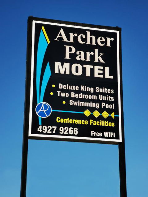 Archer Park Motel - Queensland Tourism 1