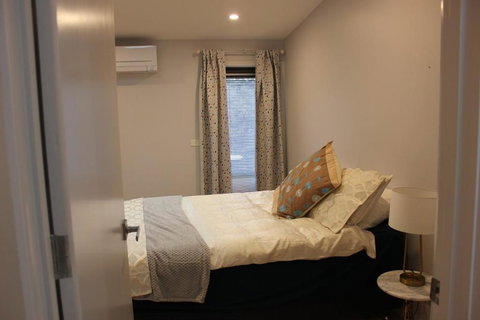 Architectural Crisp & Convenient Location - Queensland Tourism 4