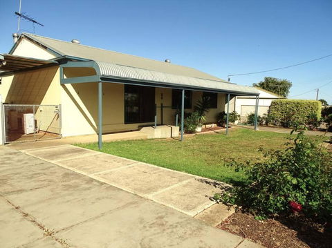 Ardy House - Queensland Tourism 0