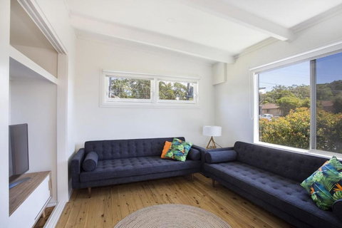 Arthurs Mollymook - Queensland Tourism 3